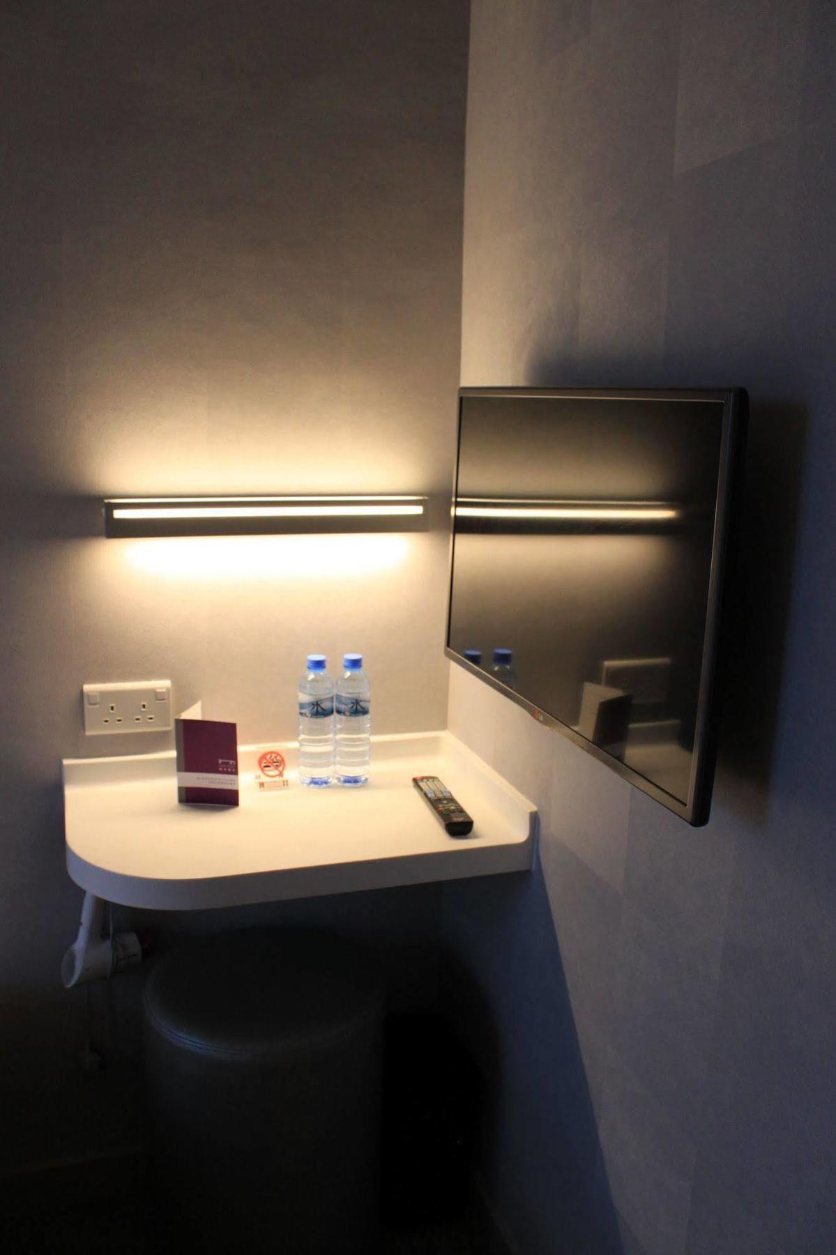 Hotel Ease Mong Kok 4*